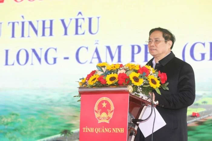 Thủ tướng phát biểu chúc mừng tỉnh Quảng Ninh tại buổi lễ